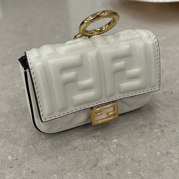 FENDI FF Embossed Monogram Nano Baguette Napa Matisse gold cream chain - Picture 6 of 13